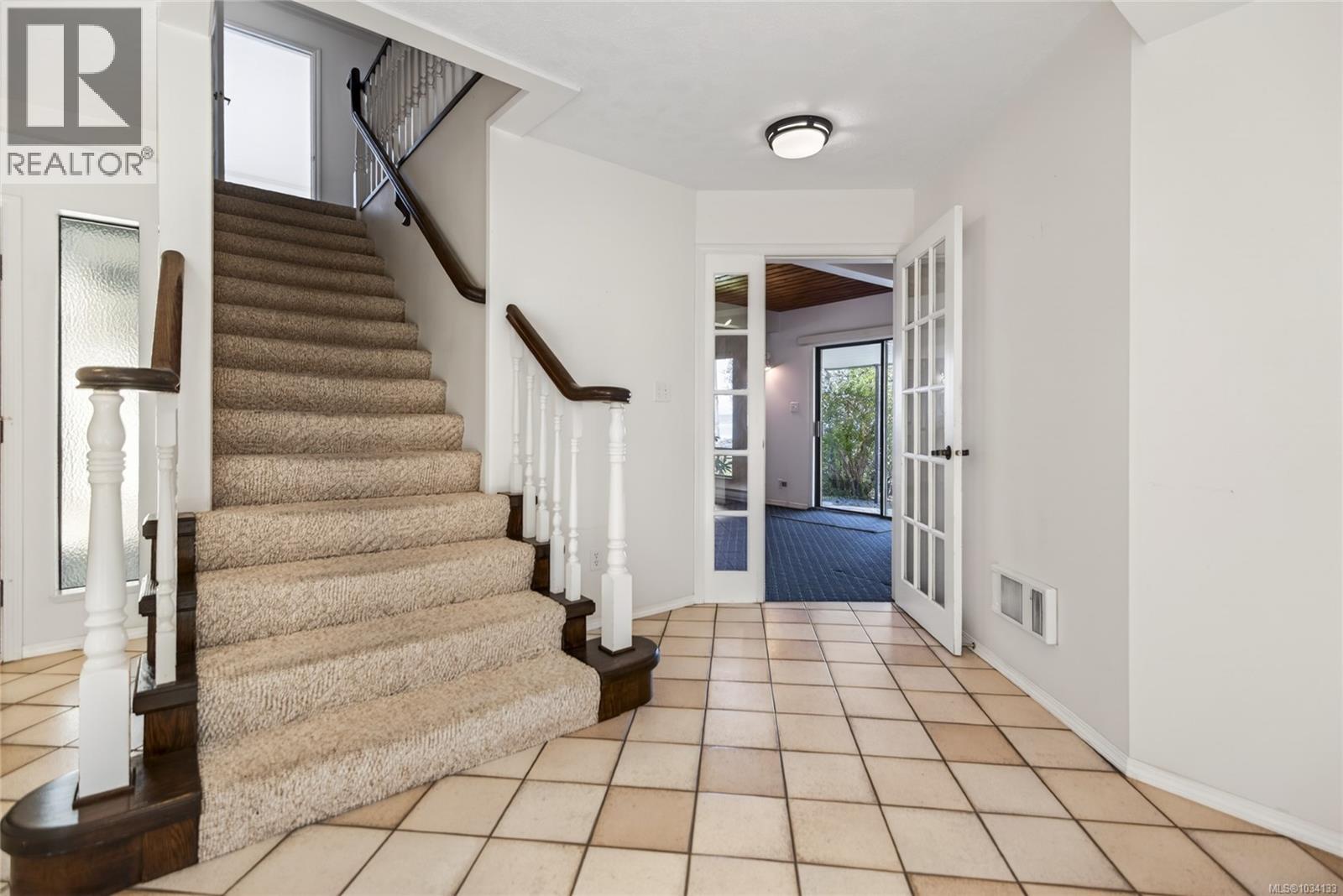 3643 Island Hwy S - 41