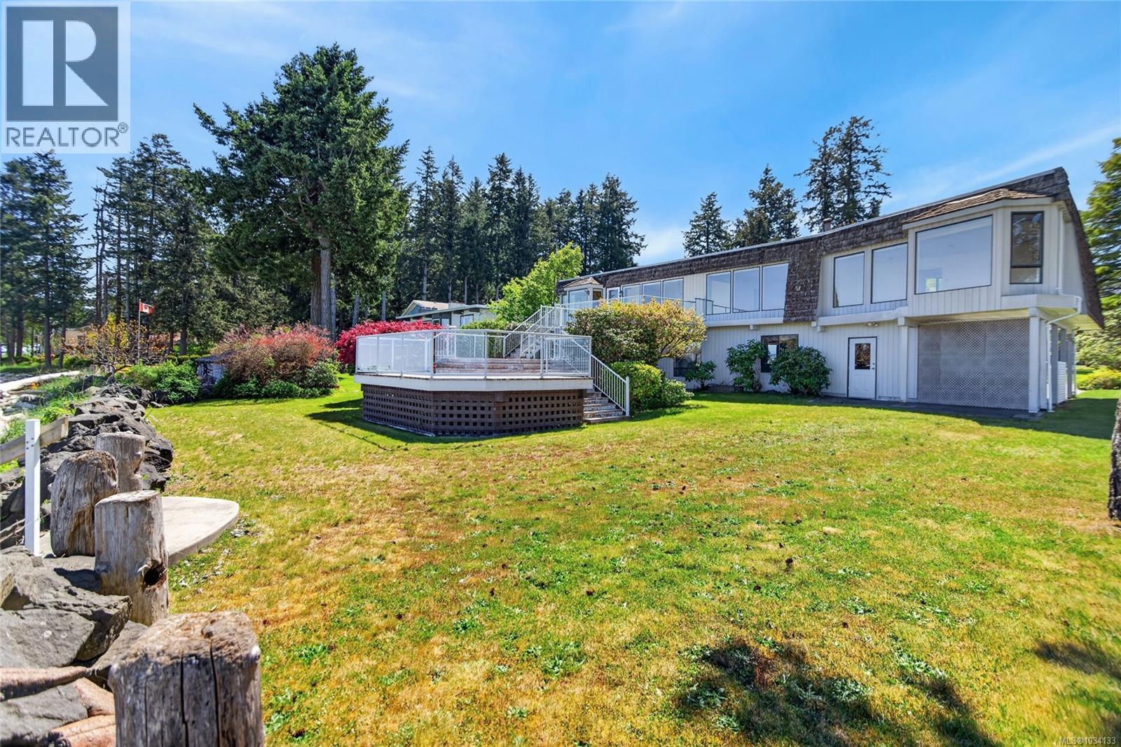 3643 Island Hwy S - 57