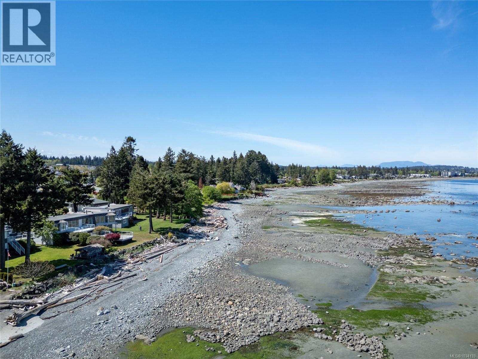 3643 Island Hwy S - 76