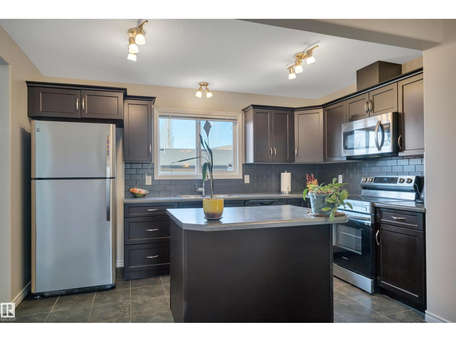 355 SECORD BV NW, Edmonton