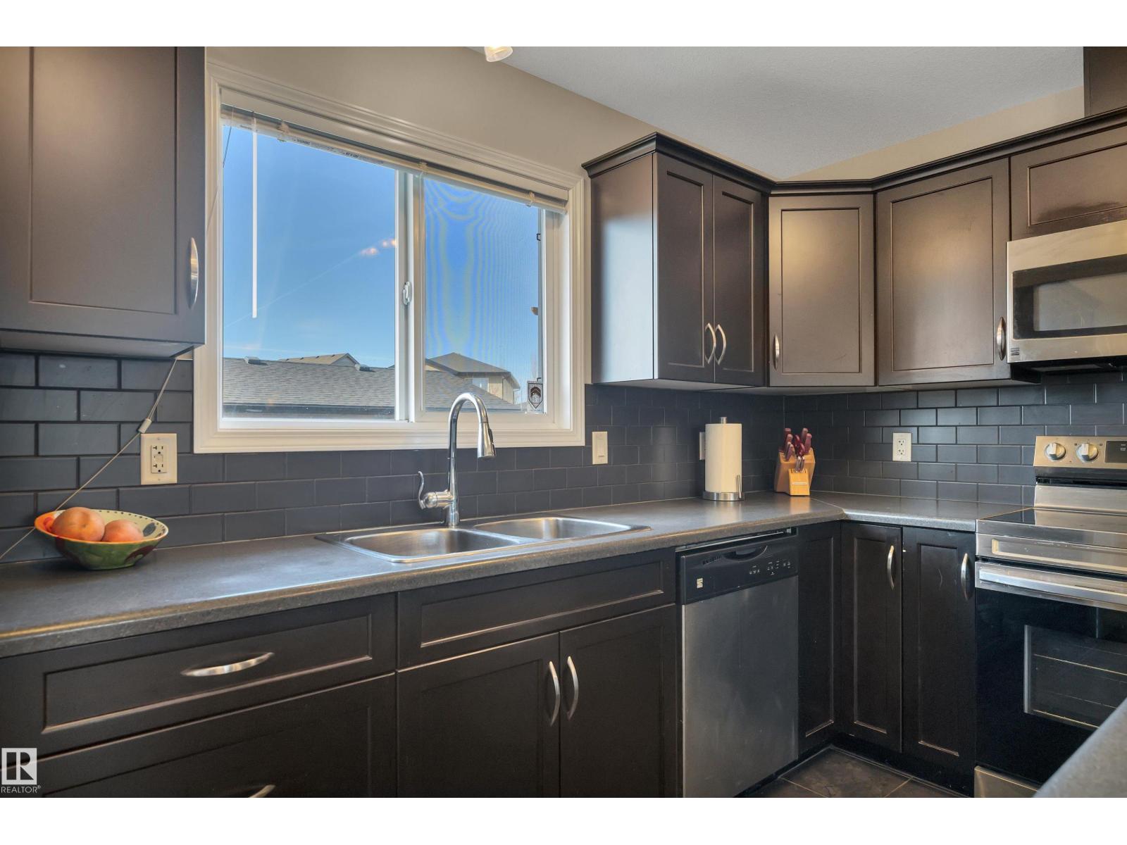 355 SECORD BV NW, Edmonton