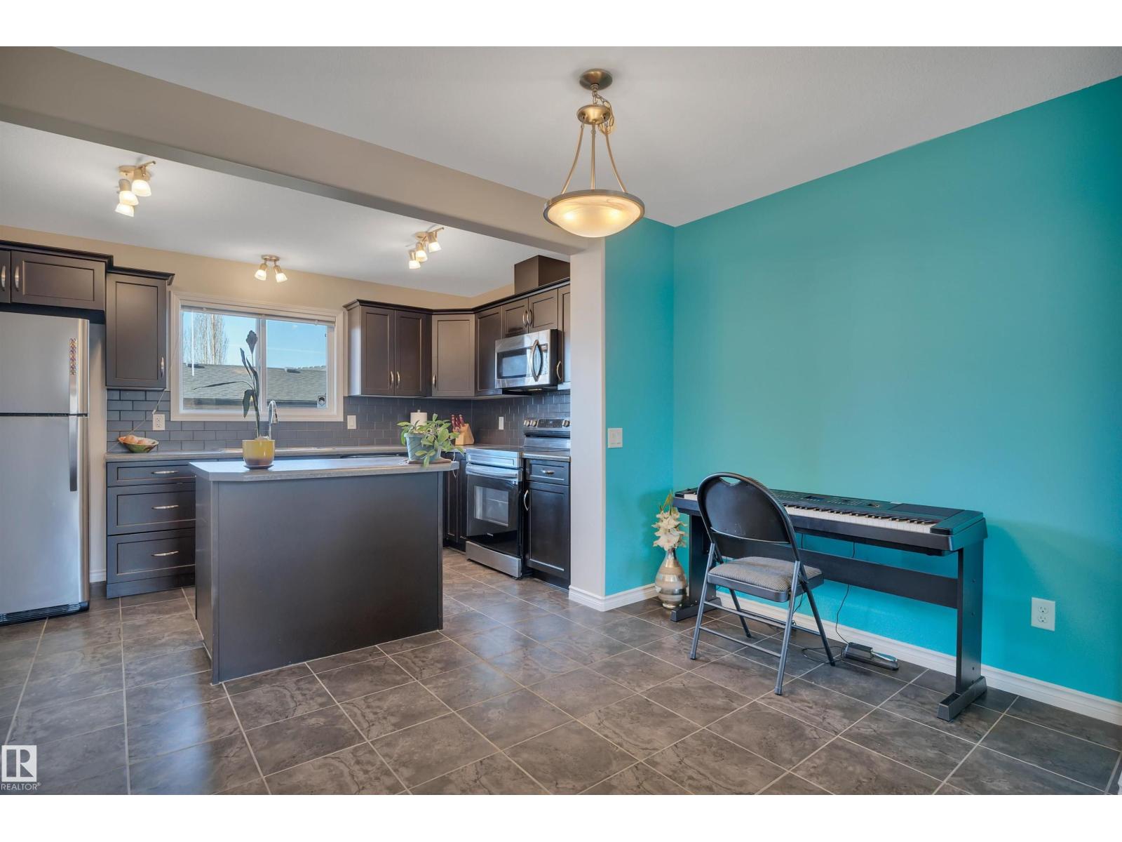 355 SECORD BV NW, Edmonton