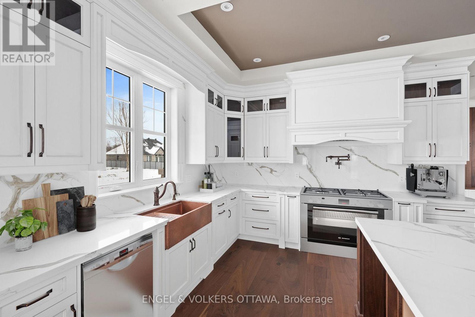 432 ASHBEE COURT - 21