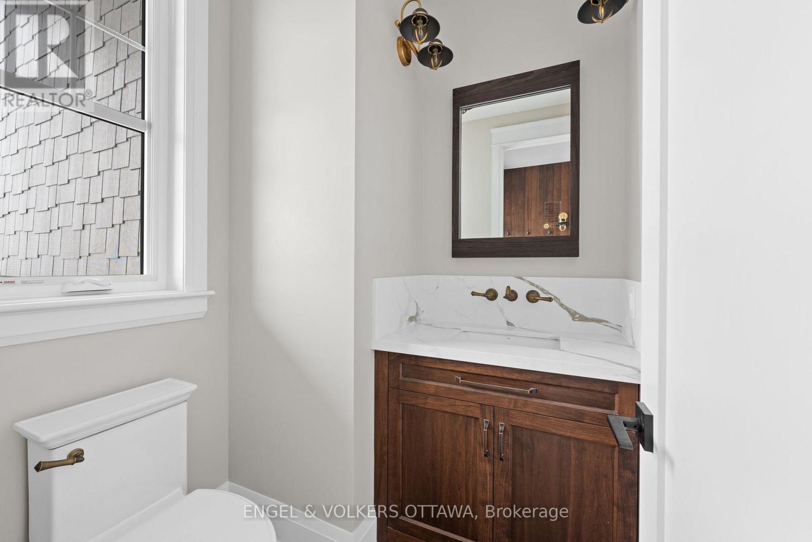 432 ASHBEE COURT - 25