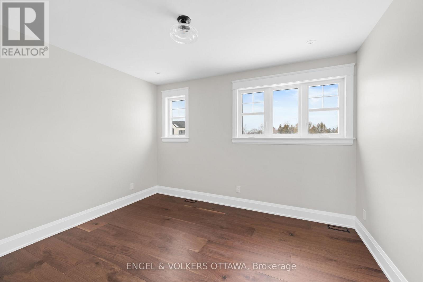432 ASHBEE COURT - 37