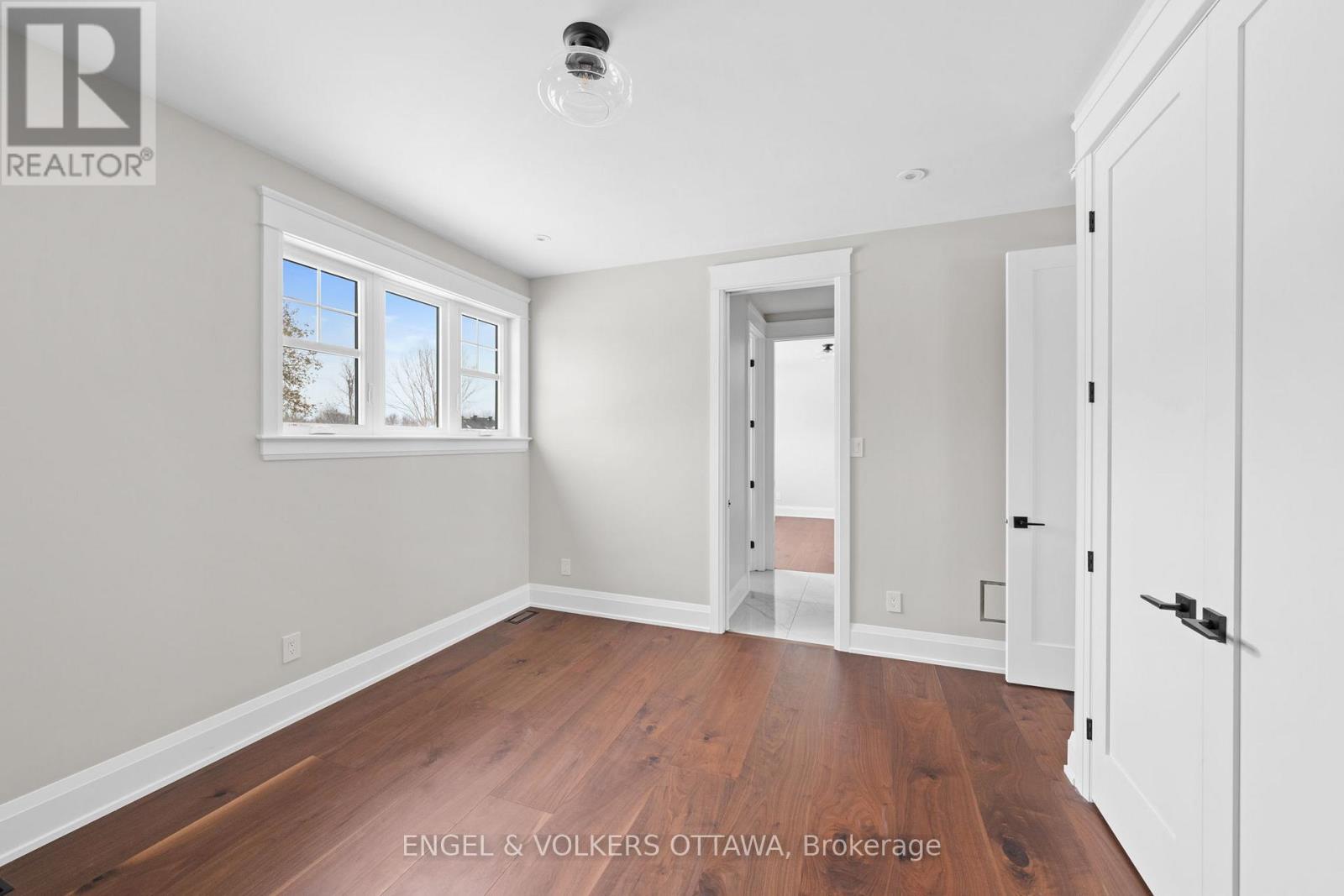 432 ASHBEE COURT - 38