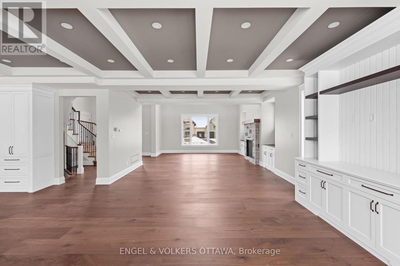 432 ASHBEE COURT - 8