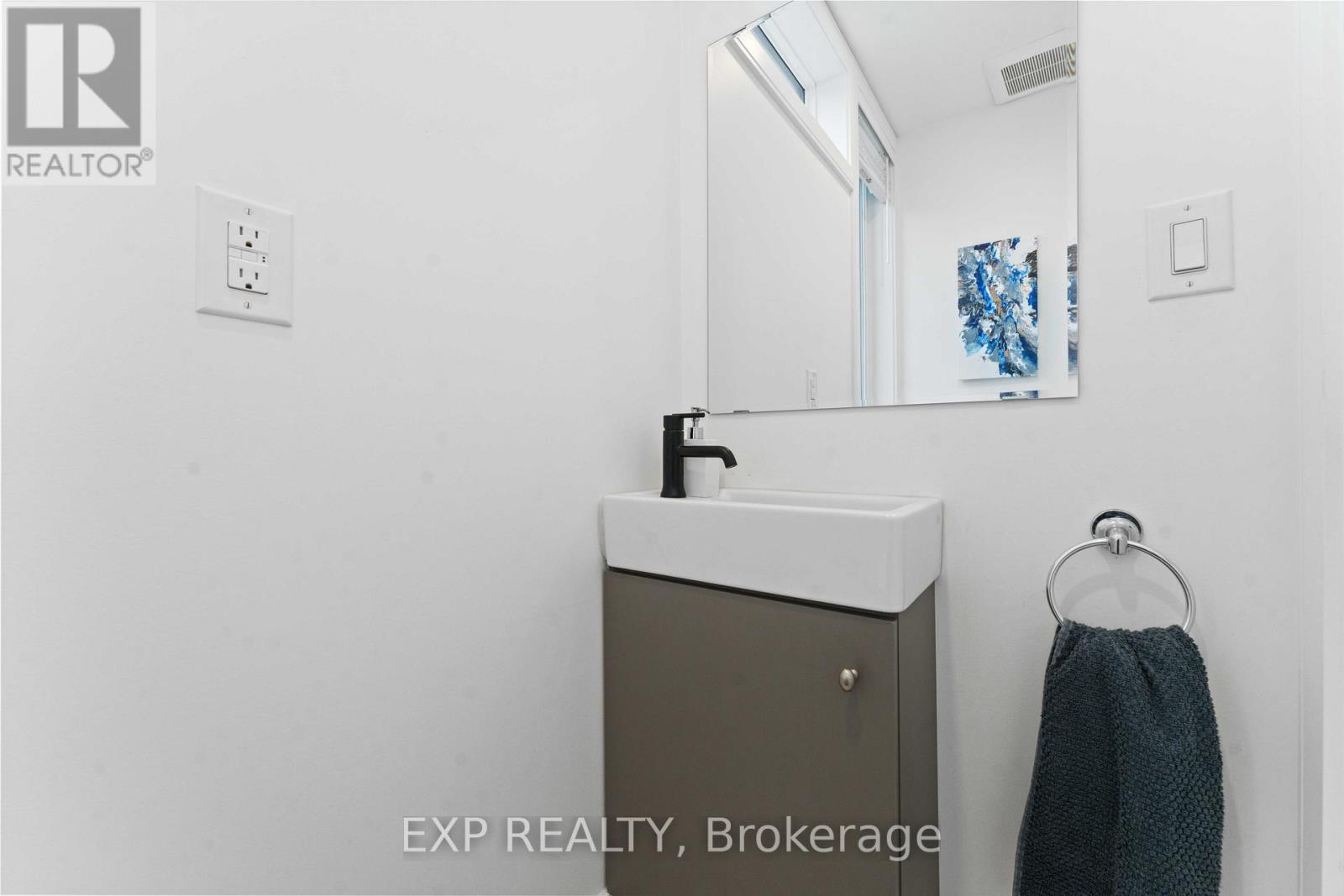 9 ANDERSON STREET - 13