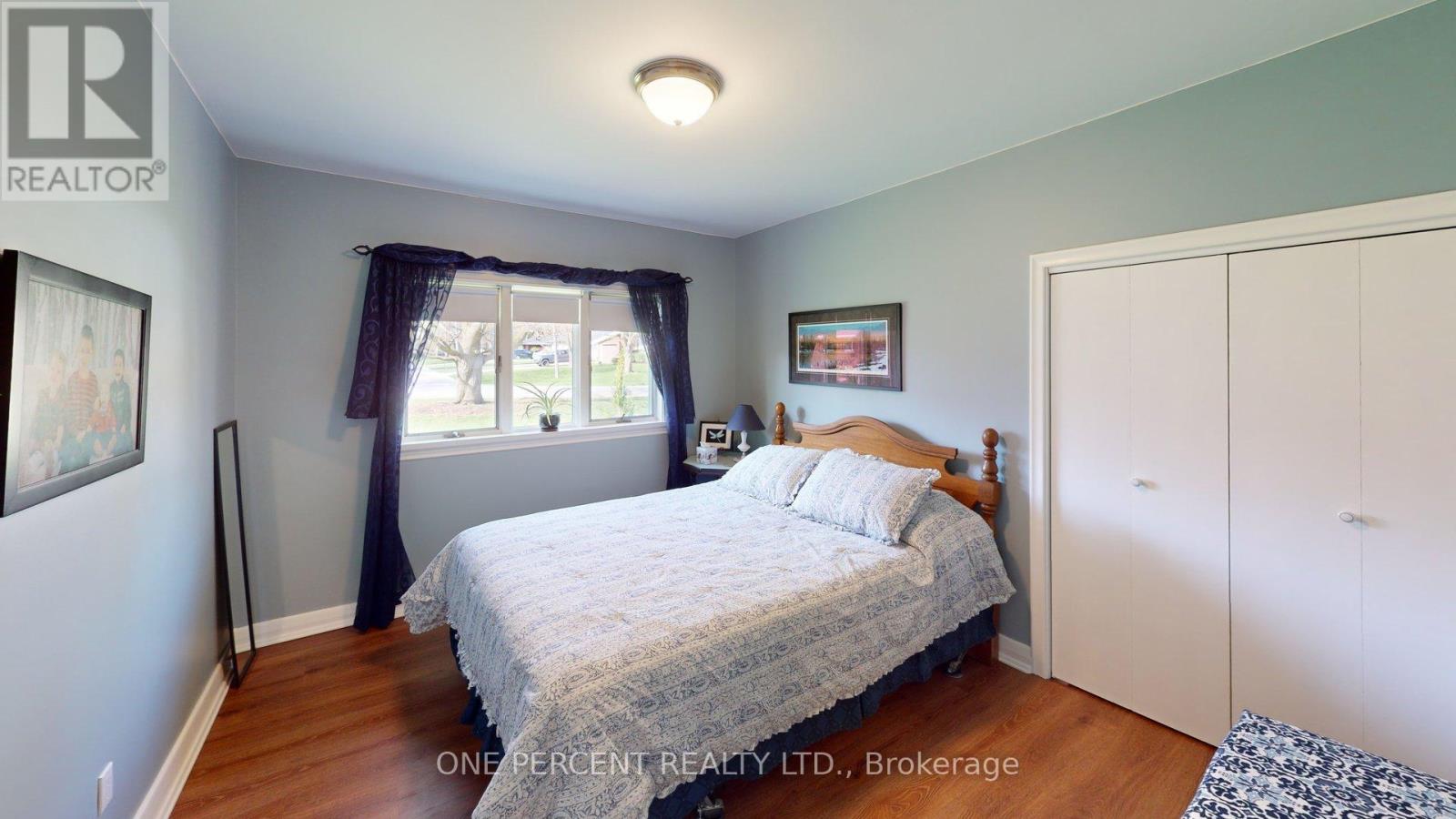 16 DALEVIEW CRESCENT - 16