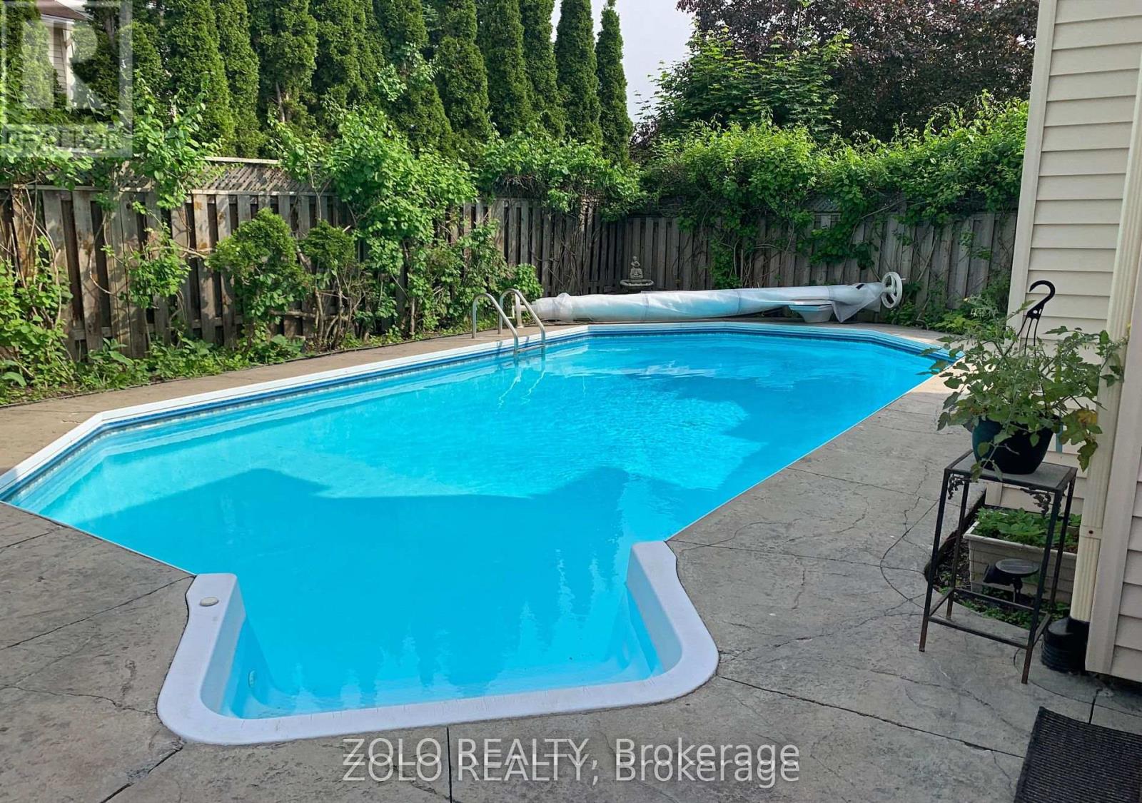 736 HAUTEVIEW CRESCENT - 47