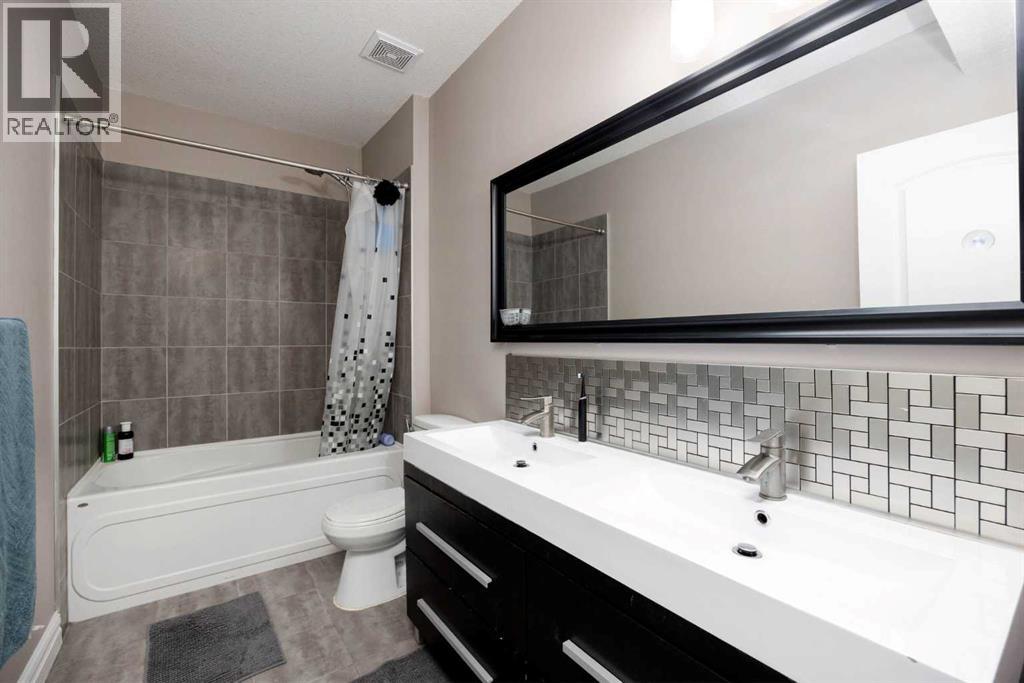 104 Grebe Road, Fort McMurray