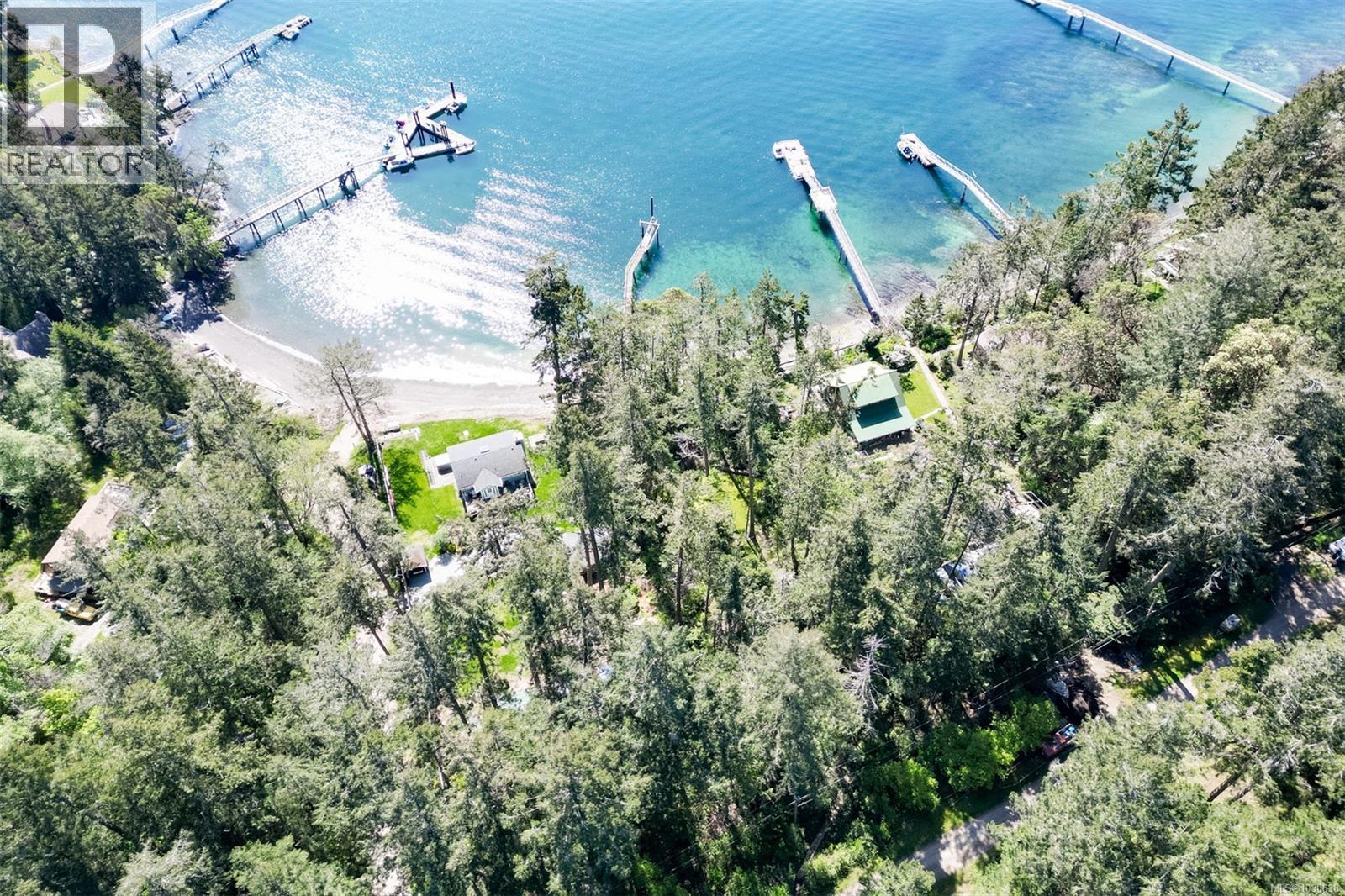  4 McKenzie Crescent, Piers Island