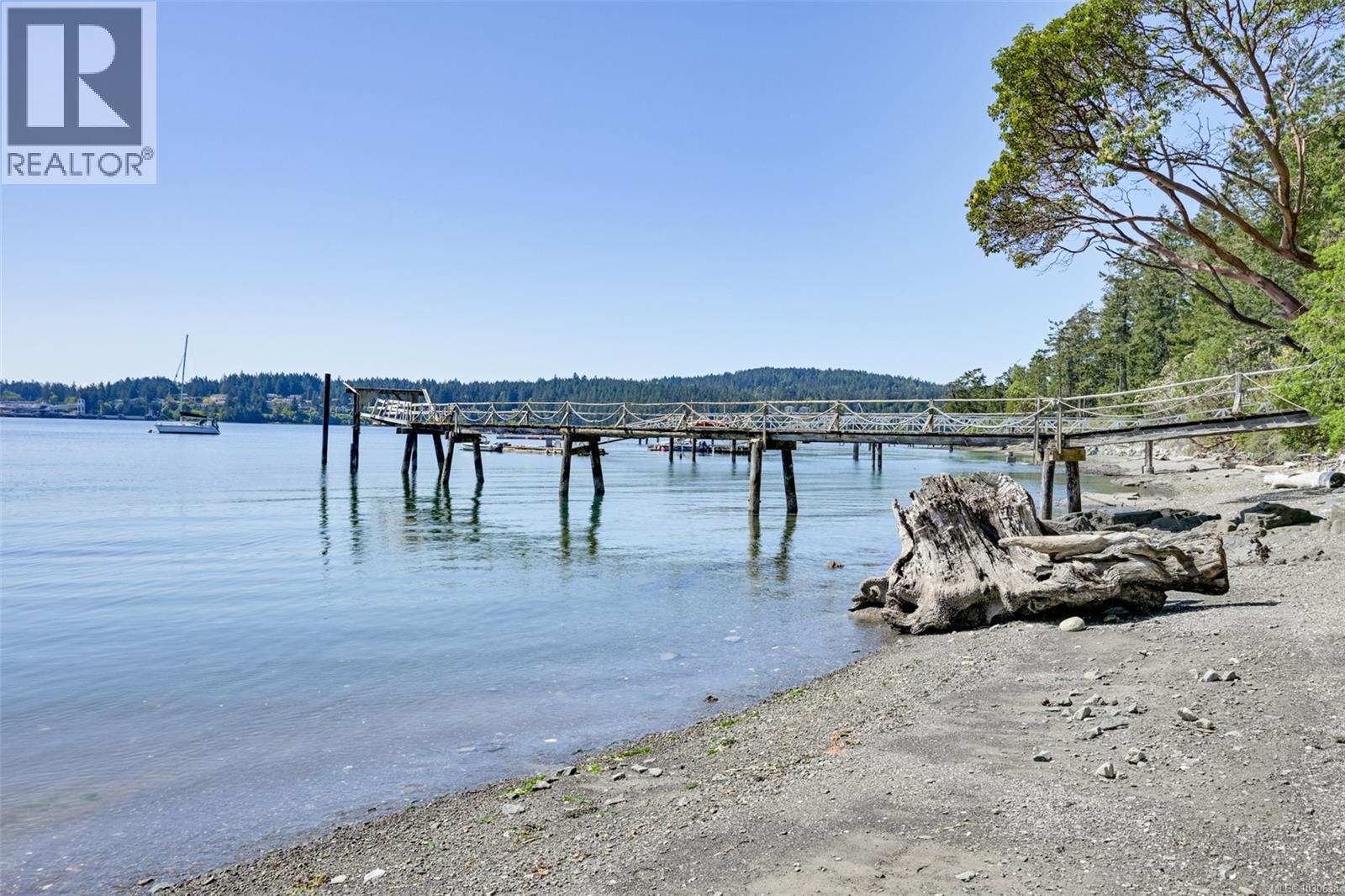  4 McKenzie Crescent, Piers Island