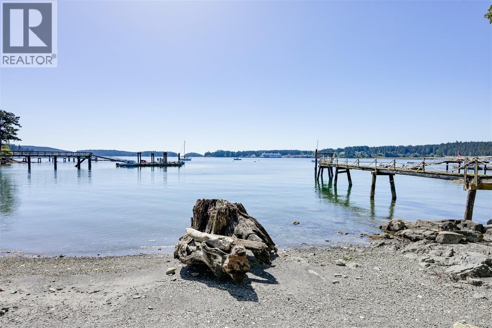  4 McKenzie Crescent, Piers Island