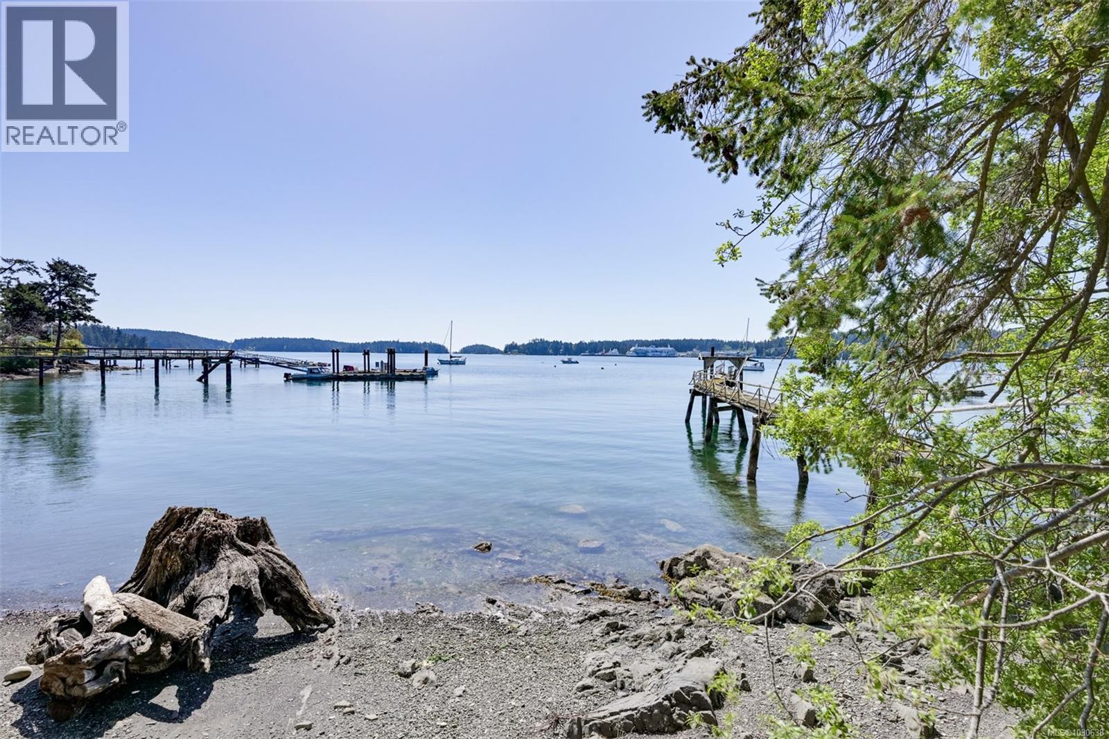  4 McKenzie Crescent, Piers Island