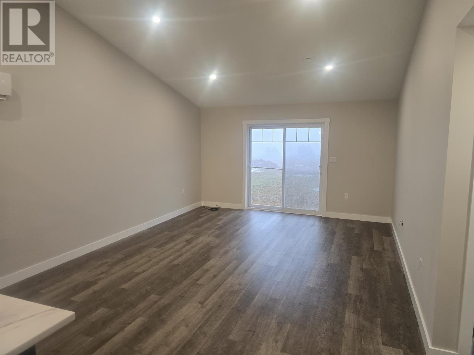 5-7 MAPLES Lane - 2