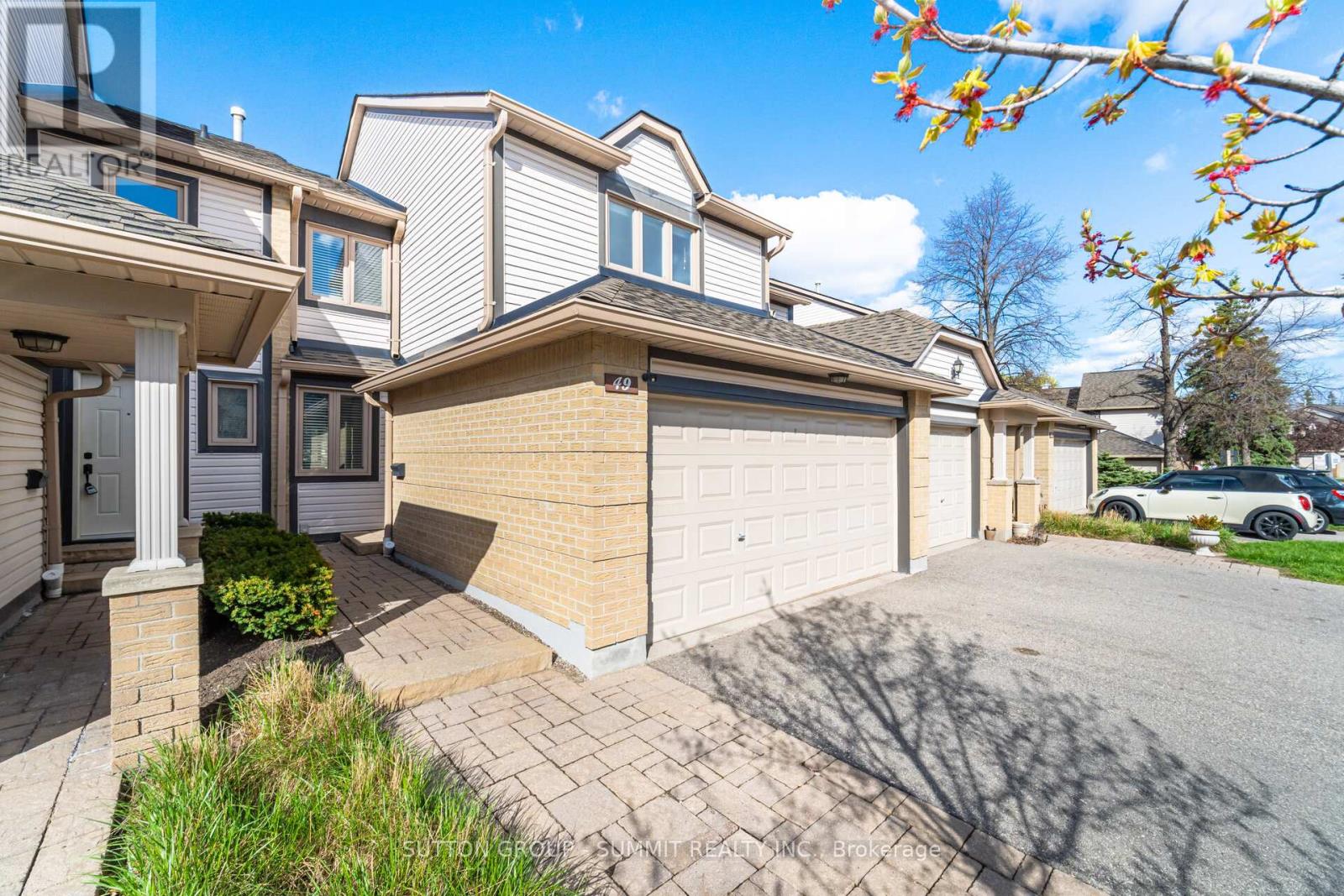 #49 2275 CREDIT VALLEY ROAD - 2
