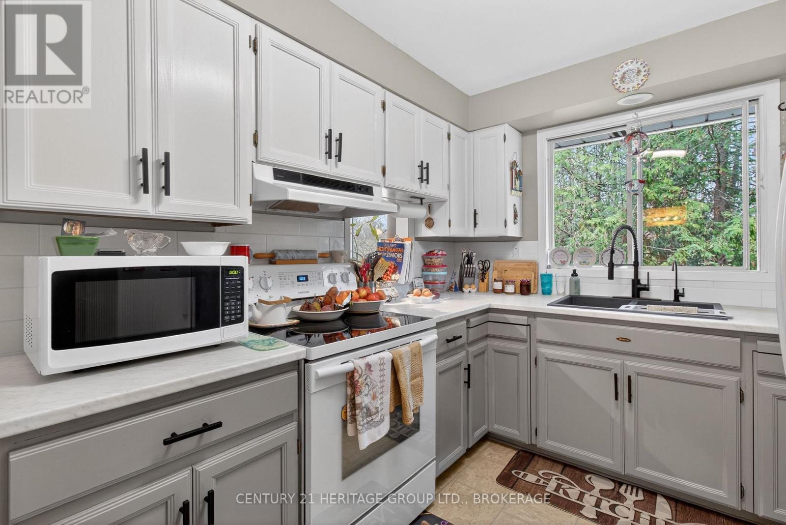 187 HILLSIDE CIRCLE - 22