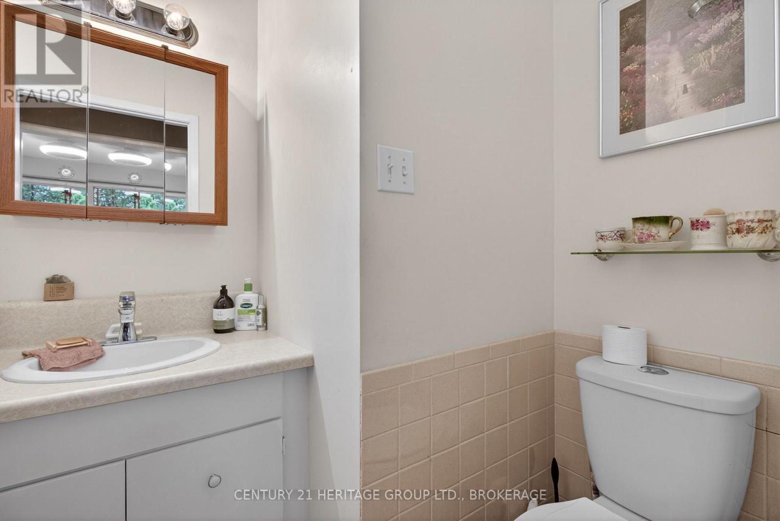187 HILLSIDE CIRCLE - 23