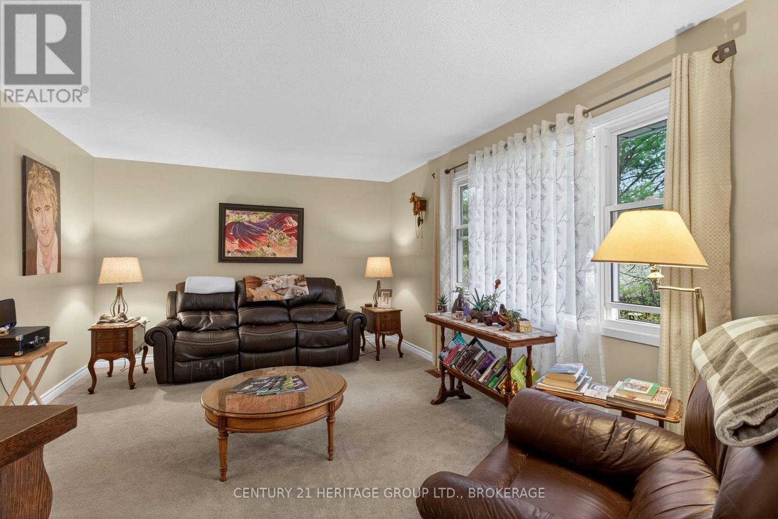 187 HILLSIDE CIRCLE - 28
