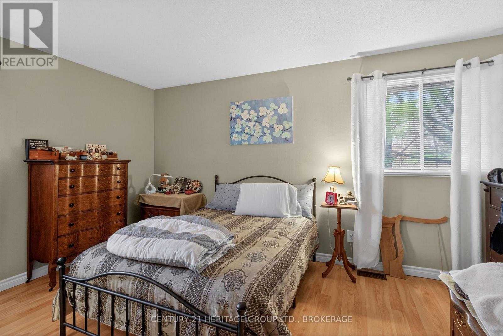187 HILLSIDE CIRCLE - 38