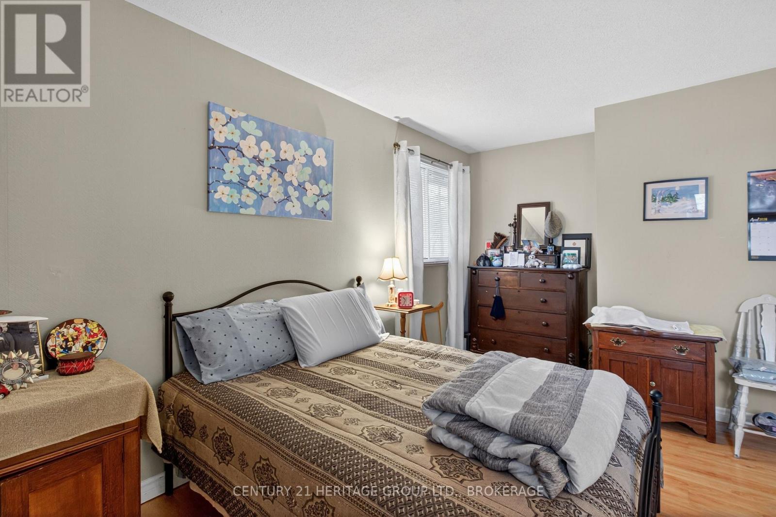 187 HILLSIDE CIRCLE - 39