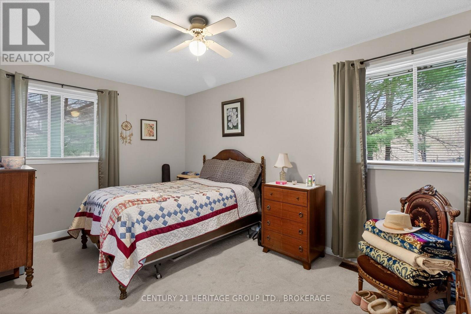 187 HILLSIDE CIRCLE - 40