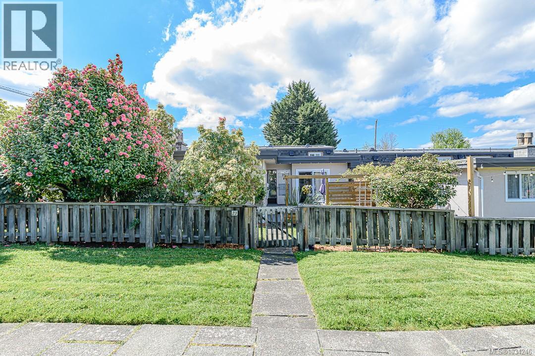 #23 3060 Harriet Rd - 35