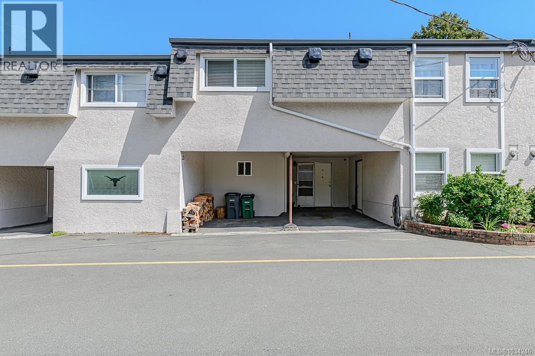#23 3060 Harriet Rd - 36