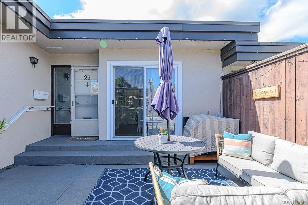 #23 3060 Harriet Rd - 18