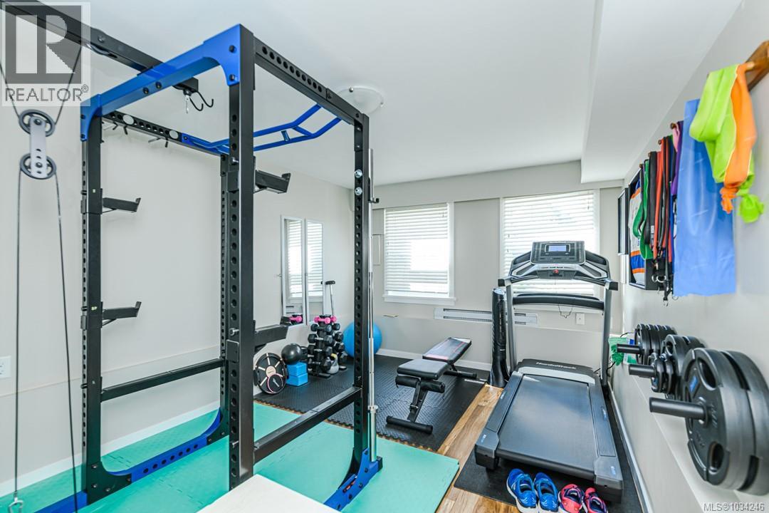 23 3060 Harriet Road, Saanich