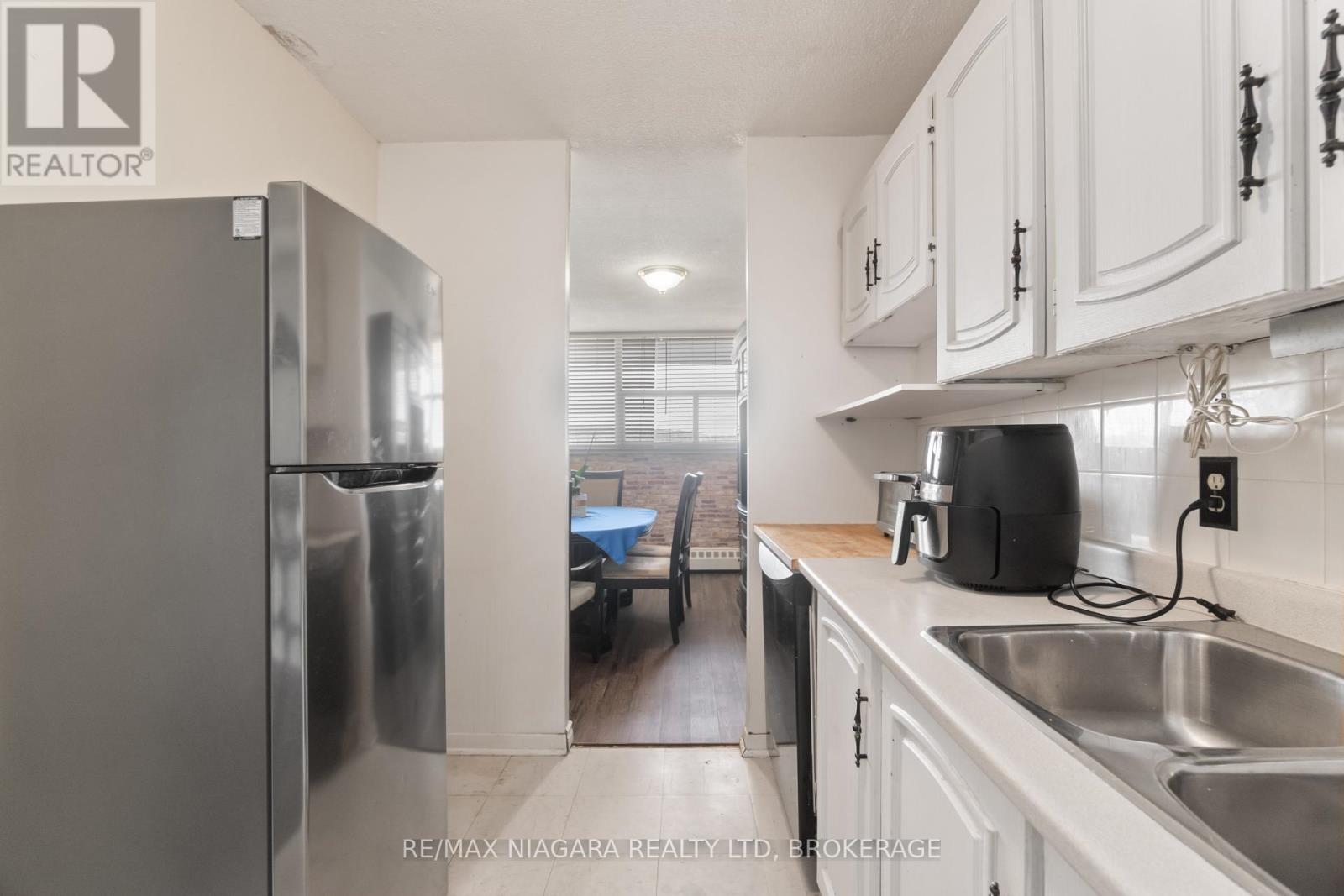 #409 215 GLENRIDGE AVENUE - 14