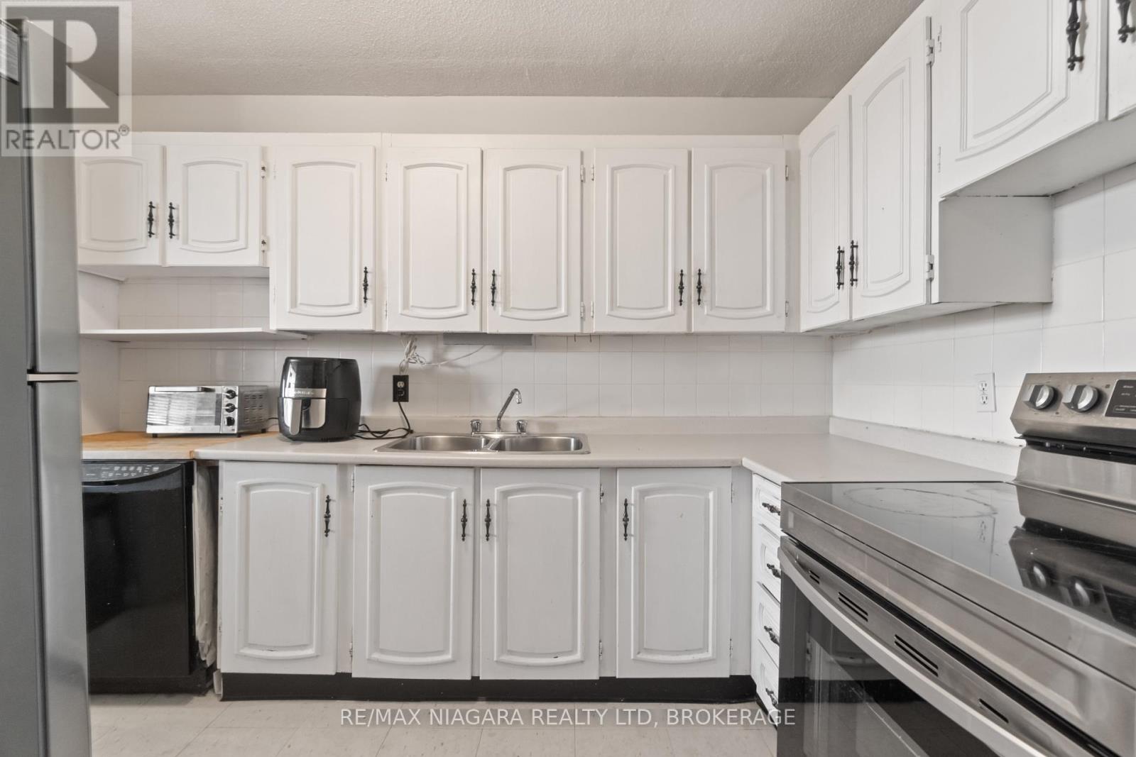 #409 215 GLENRIDGE AVENUE - 15