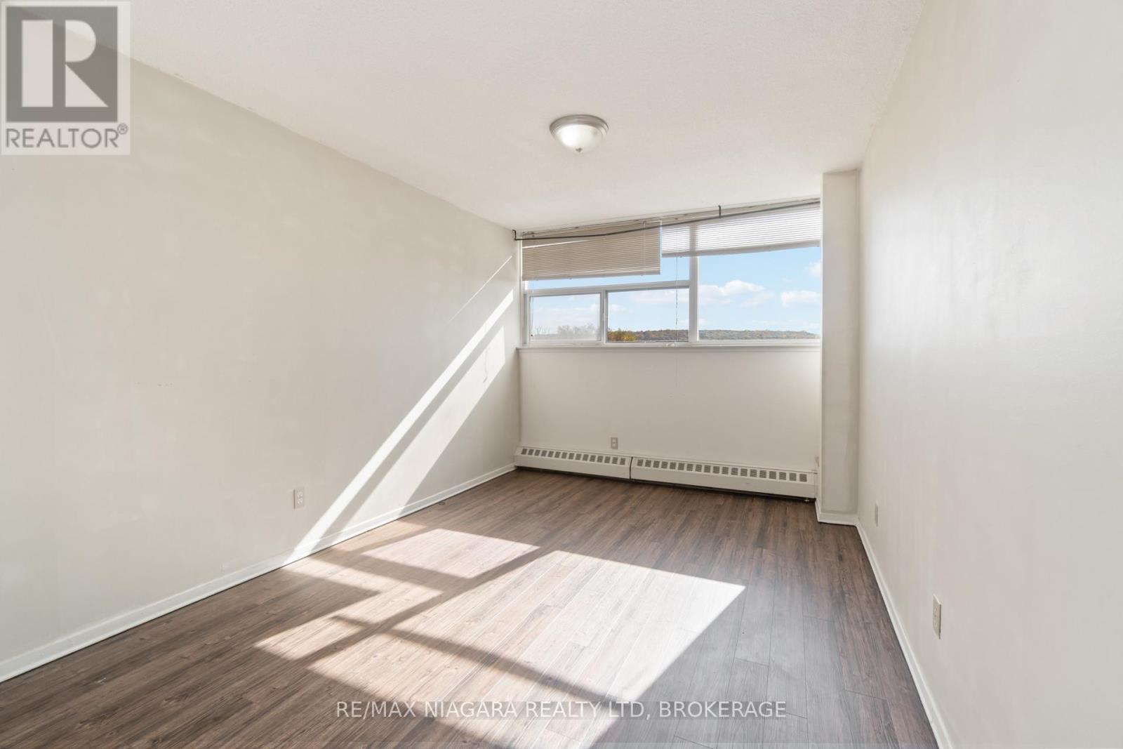#409 215 GLENRIDGE AVENUE - 25