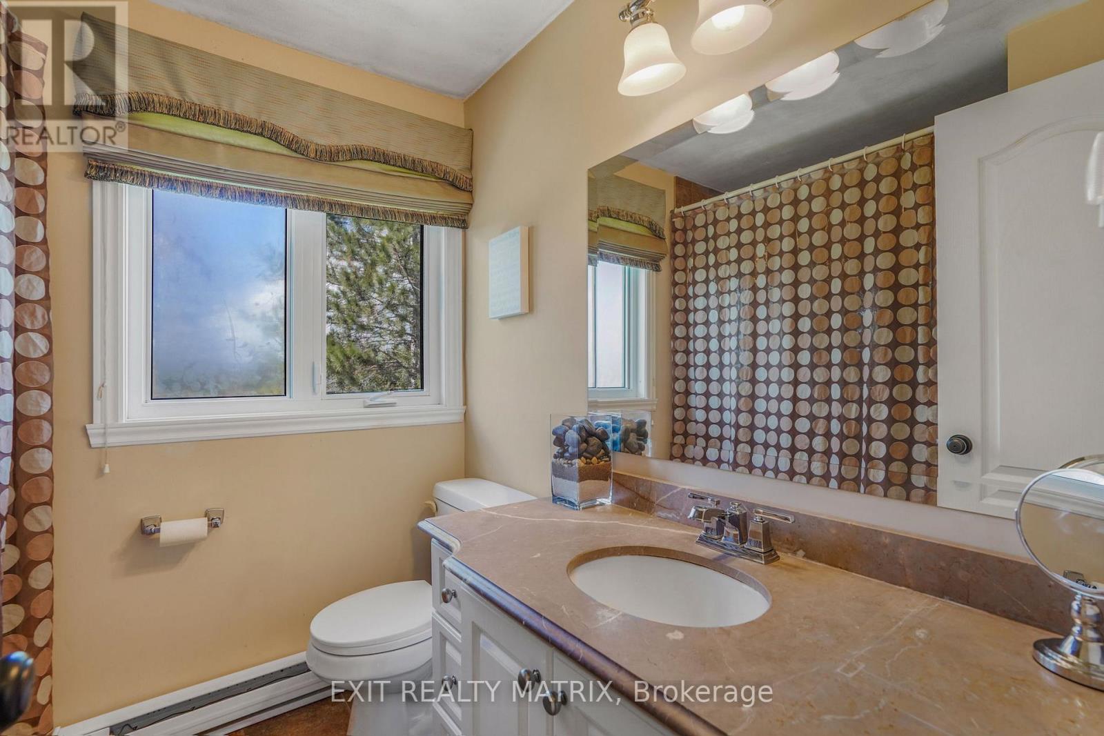 630 THORNE STREET - 23