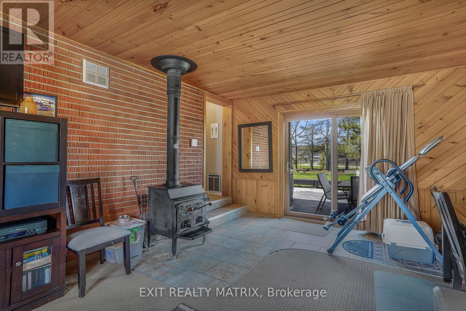 630 THORNE STREET - 17