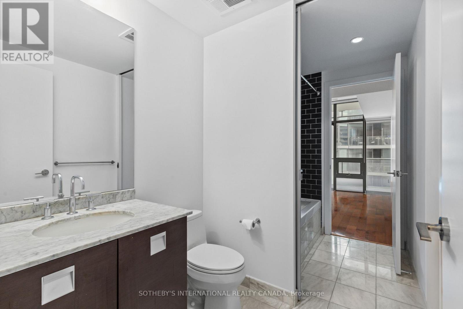 #1611 33 CHARLES STREET E - 14