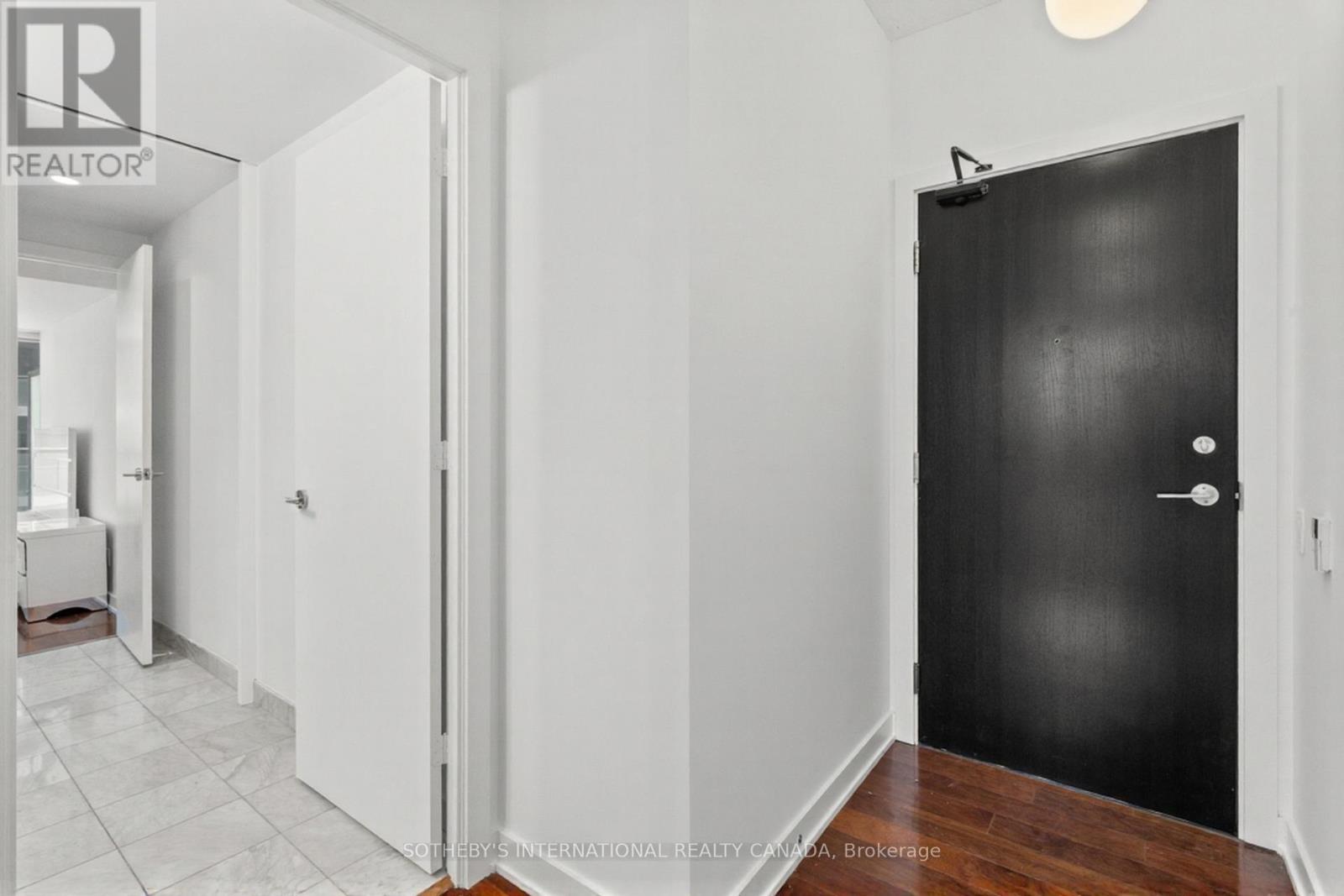 #1611 33 CHARLES STREET E - 15