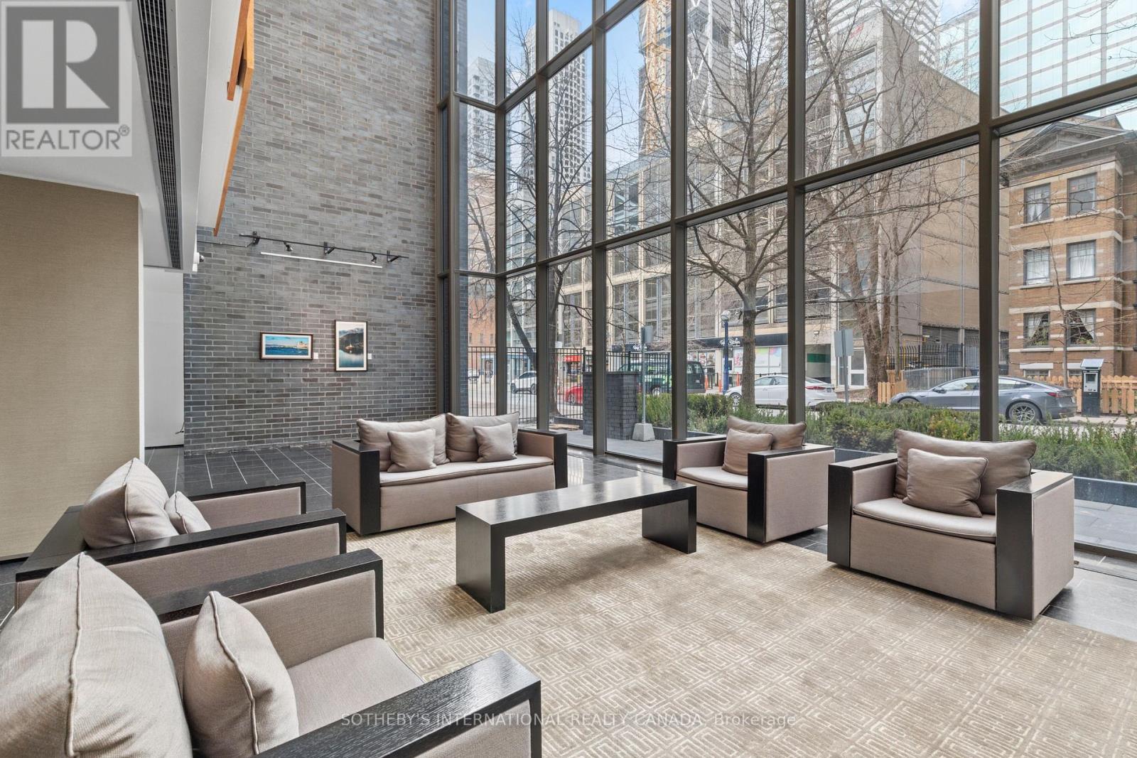 #1611 33 CHARLES STREET E - 37