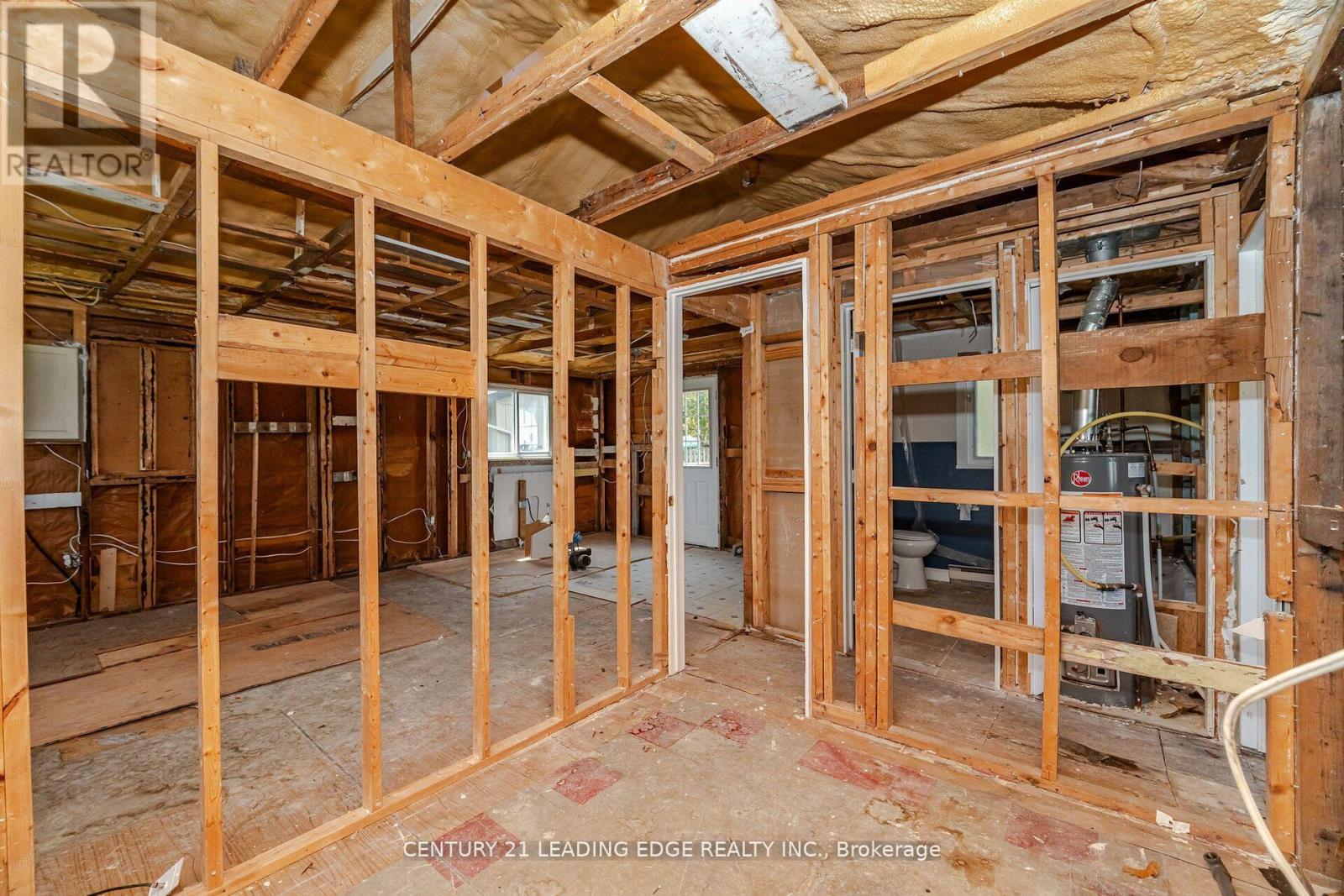 2678 25TH SIDE ROAD - 16