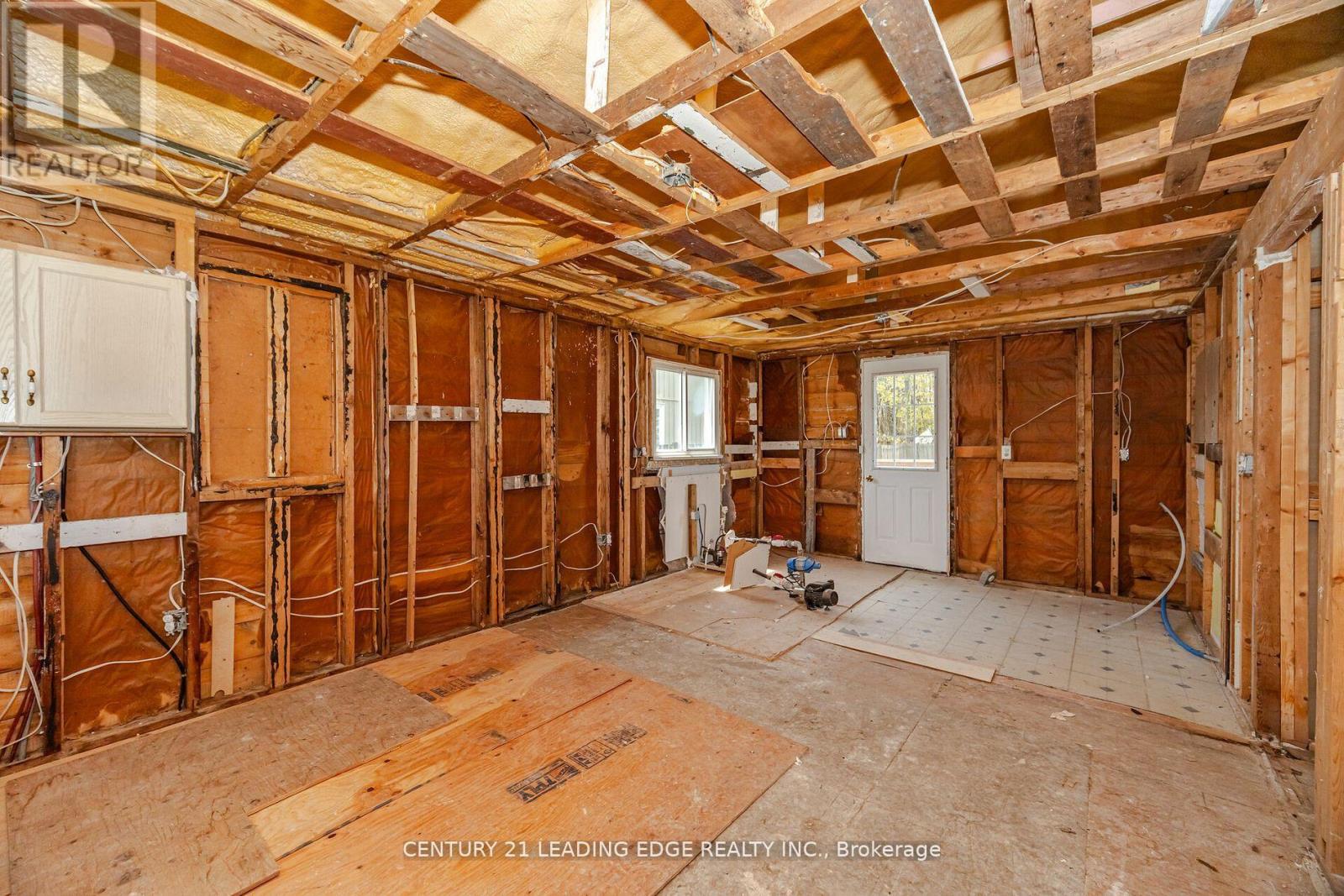 2678 25TH SIDE ROAD - 8