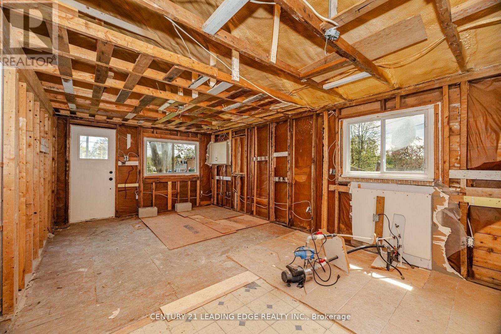 2678 25TH SIDE ROAD - 9