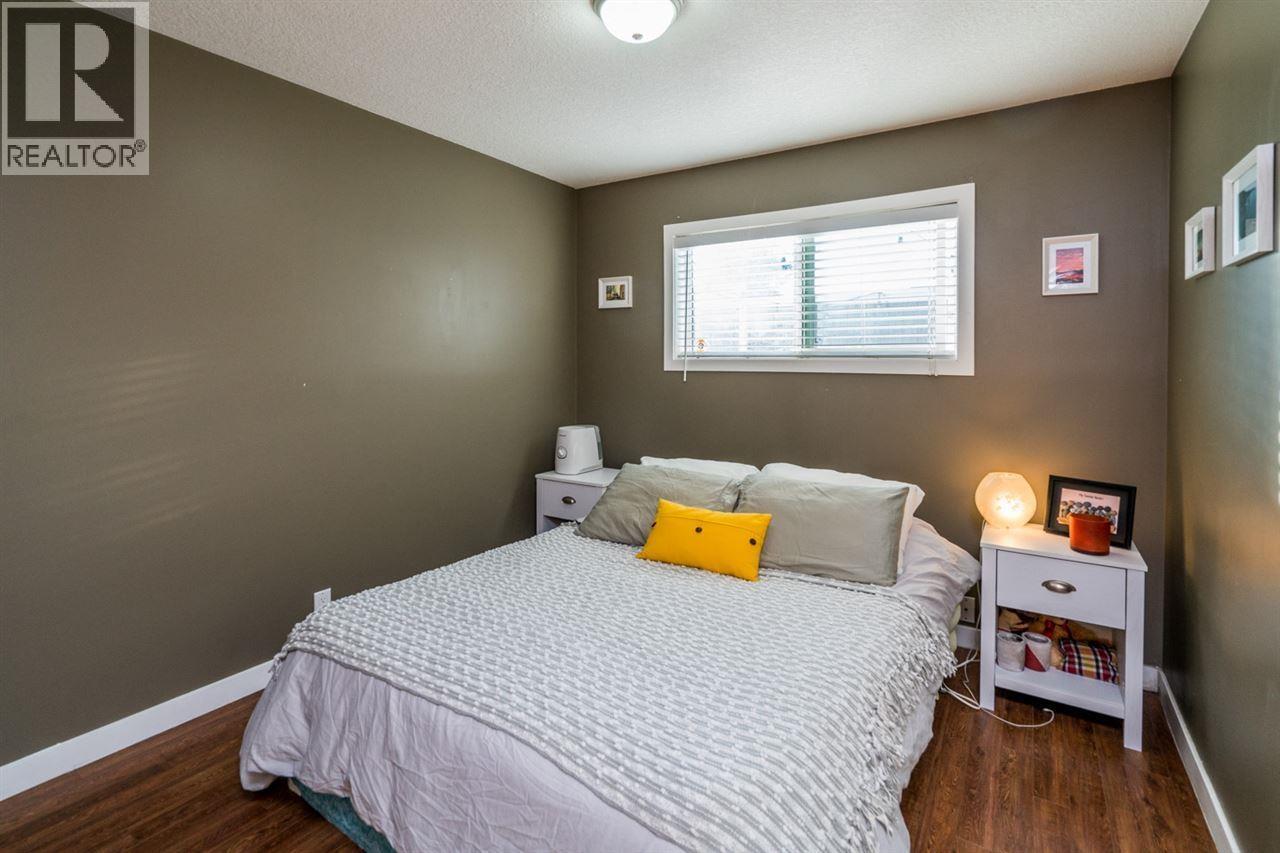 469-471 LYON STREET, Prince George