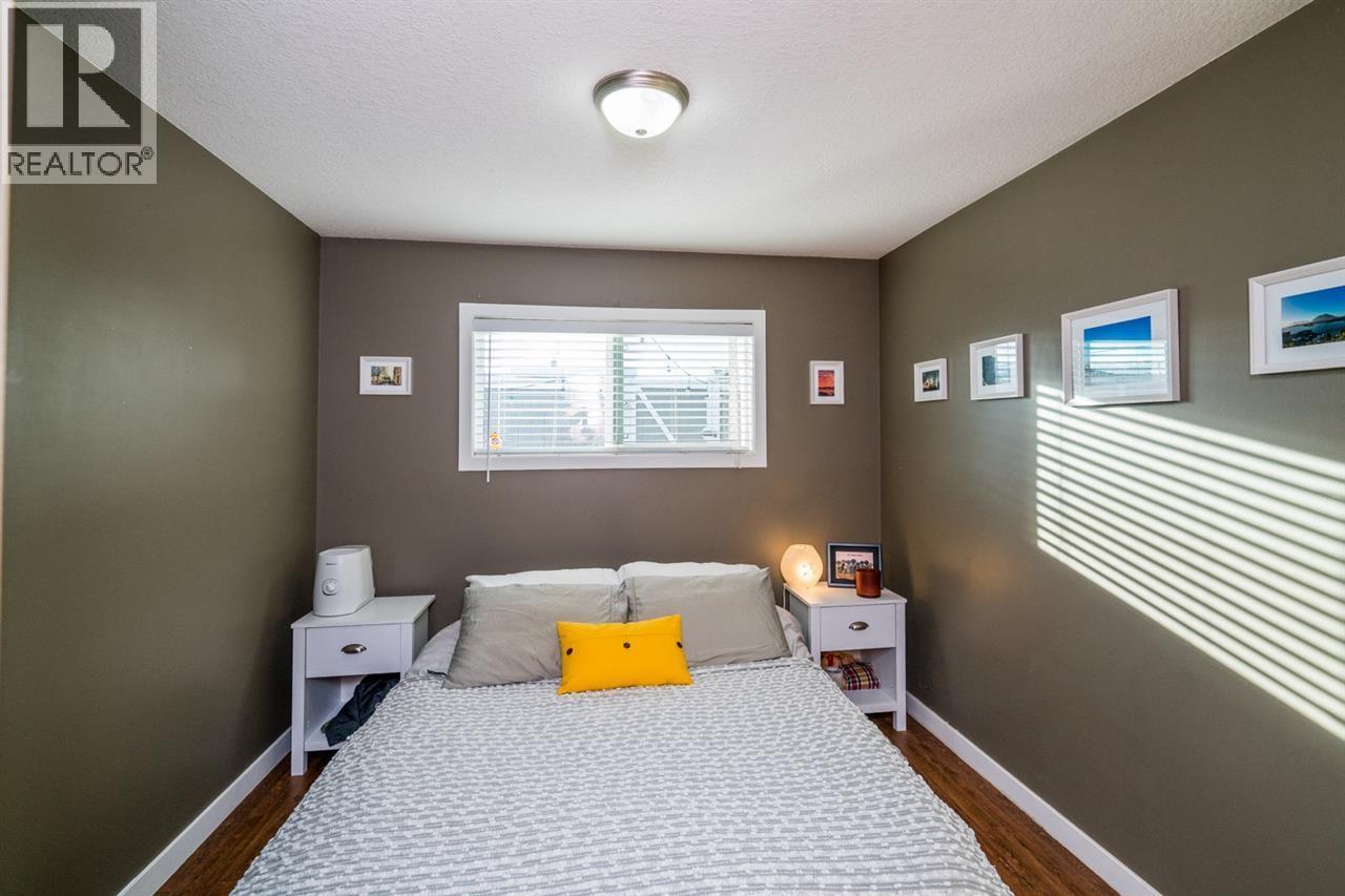 469-471 LYON STREET, Prince George