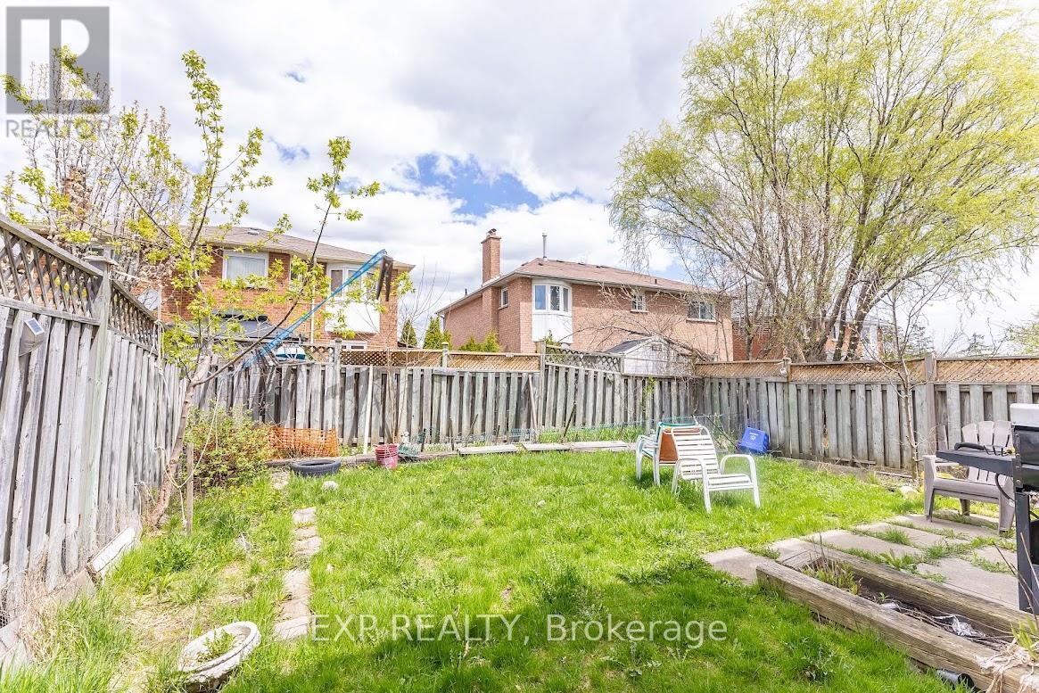 8 FAYWOOD DRIVE - 47