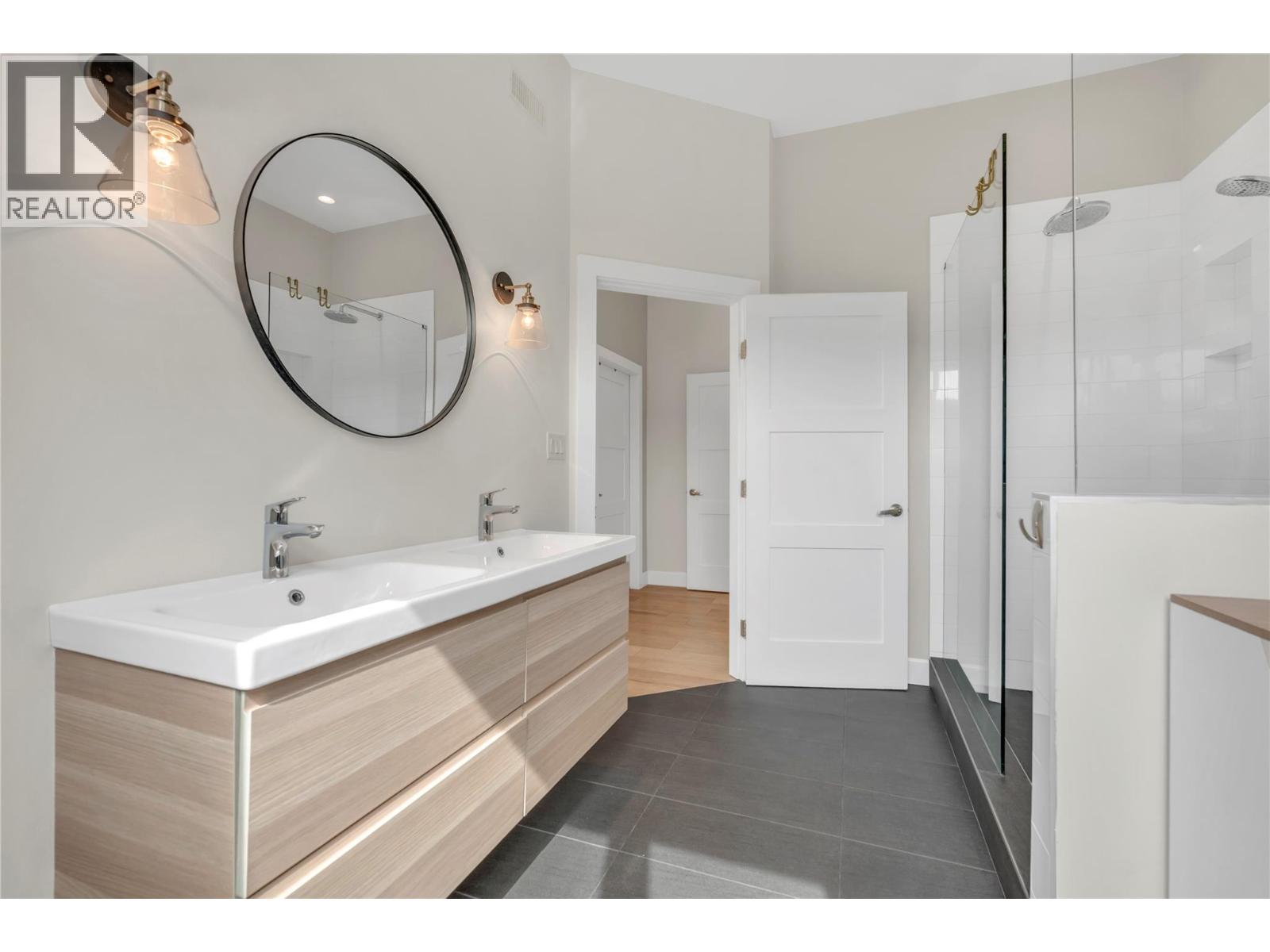 8388 Princeton Summerland Road, Summerland