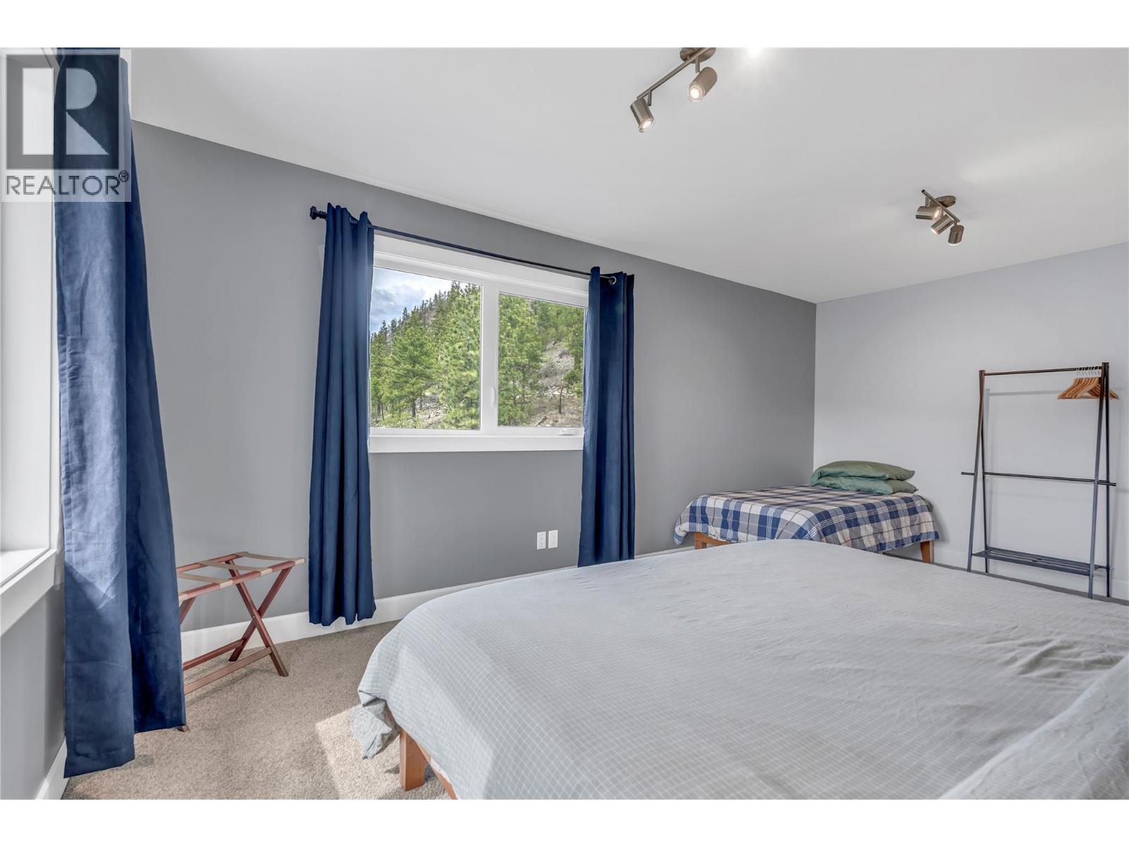 8388 Princeton Summerland Road, Summerland