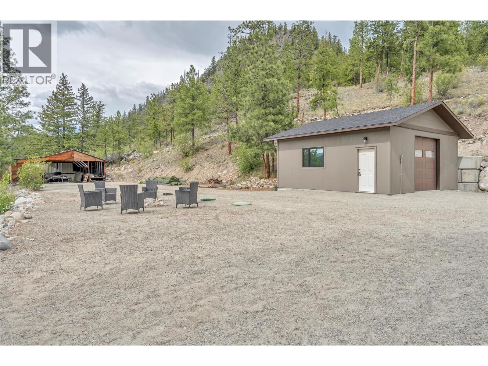 8388 Princeton Summerland Road, Summerland