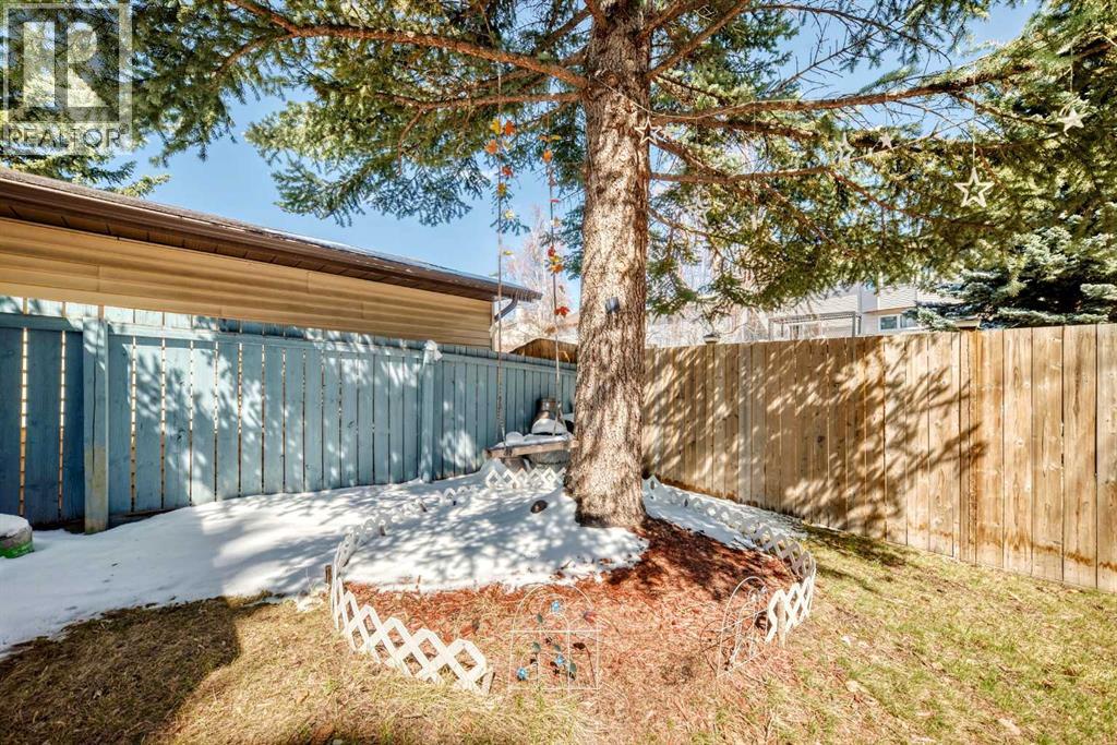 216 Hawkwood Boulevard NW — photo 46