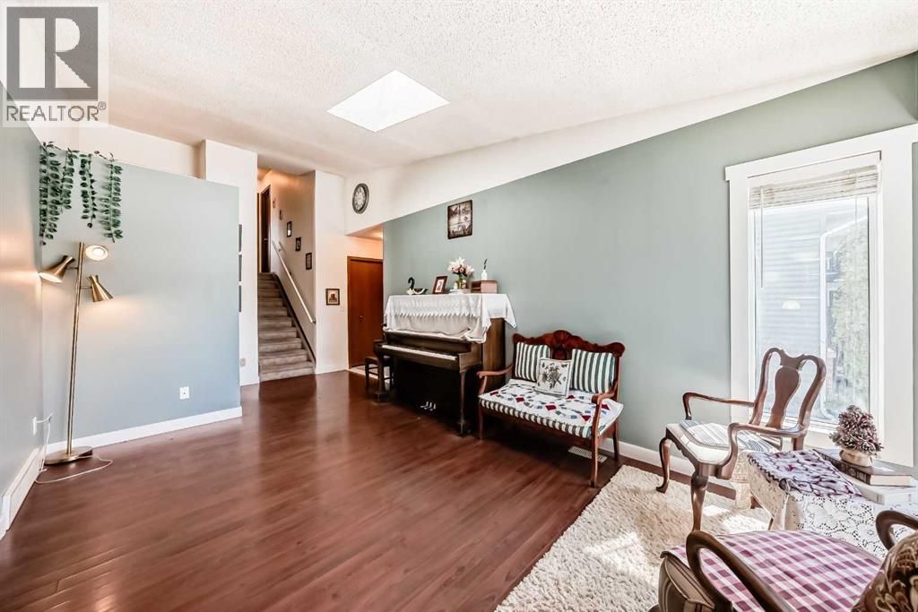 216 Hawkwood Boulevard NW - photo 5